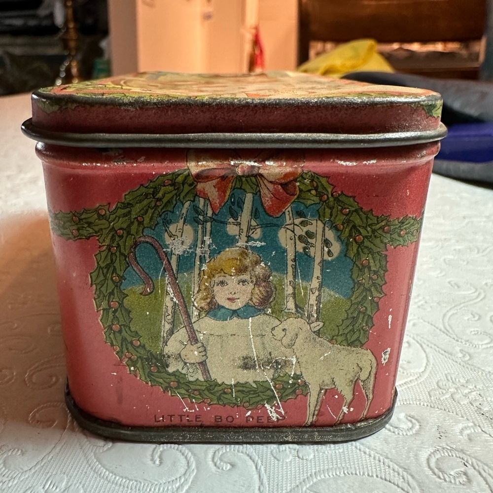 Vintage Christmas Mother Goose candy tin